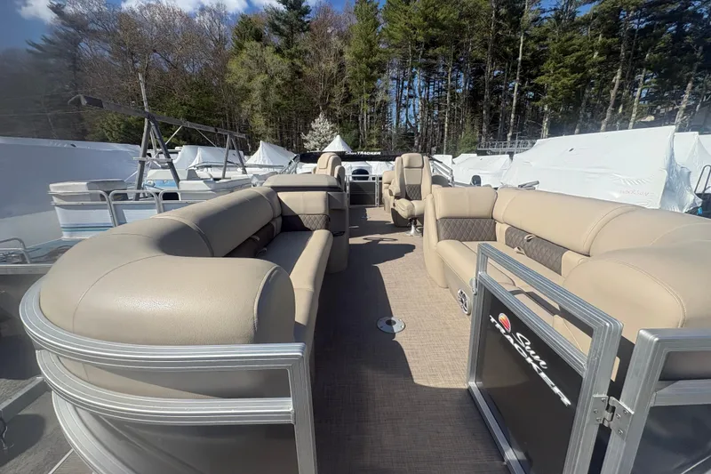 Slide: The Image of 2024 Sun Tracker Party Barge 22 DLX pontoon boat with spacious seating and modern design. - 9