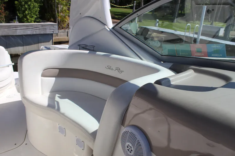 Slide: The Image of 2005 Sea Ray Sundancer 320 boat deck with sunpad and railing. - 15