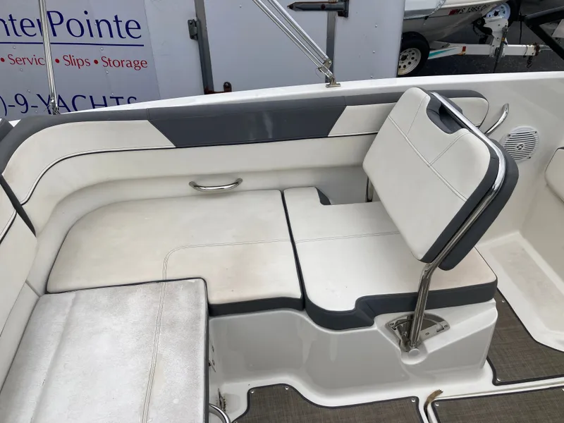 Slide: The Image of Bayliner VR5 2017 - 13