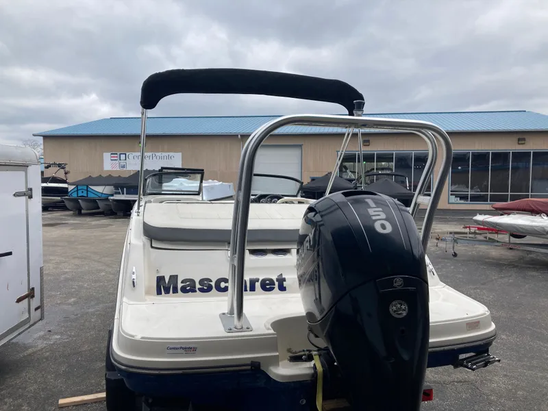 Slide: The Image of Bayliner VR5 2017 - 2