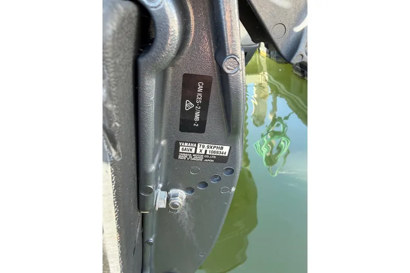 Slide: The Image of Close-up of a Yamaha motor label on a 1998 Rosborough RF-246 Sedan Cruiser. - 15