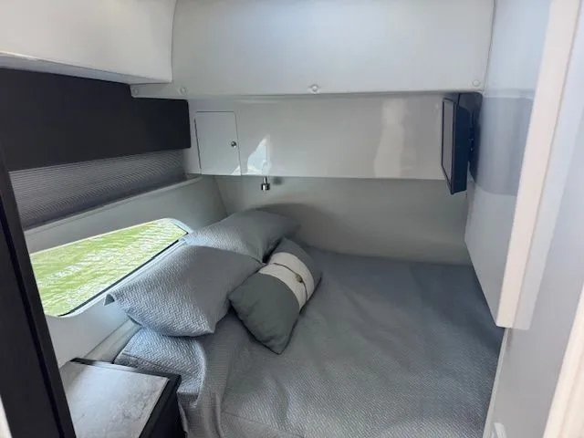 Slide: The Image of Intrepid 438 Evolution 2022 - 14