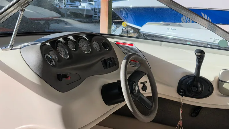 Slide: The Image of Sea Ray 185 Sport 2005 - 6