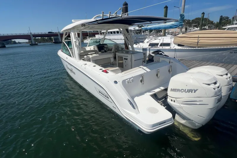 The Image of Boston Whaler 320 Vantage 2015 - undefined