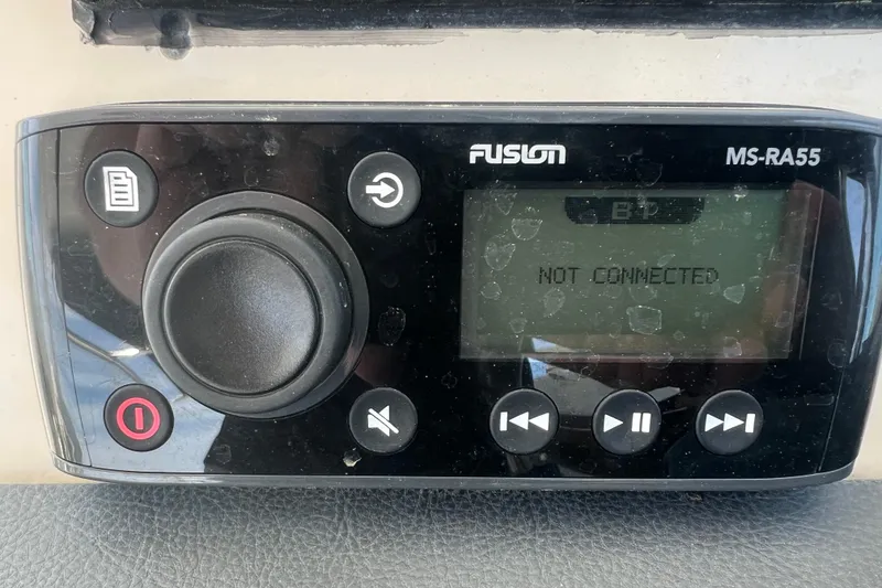Slide: The Image of Fusion MS-RA55 stereo system on 2015 Boston Whaler 320 Vantage, displaying "Not Connected." - 38