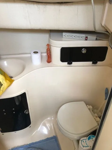 Slide: The Image of Grady-White Marlin 300 2003 - 10