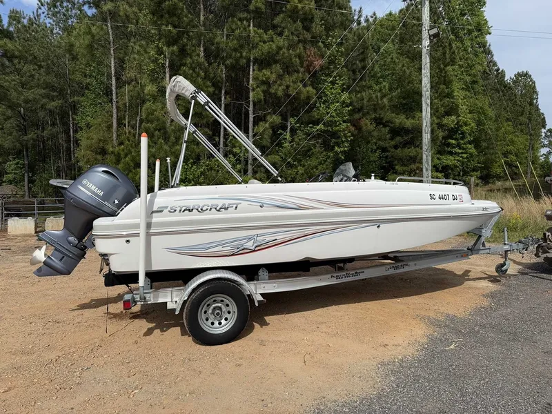 Slide: The Image of Starcraft 1915 Deck boat Yamaha 115 2018 - 10