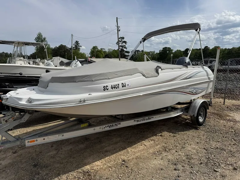 Slide: The Image of Starcraft 1915 Deck boat Yamaha 115 2018 - 31