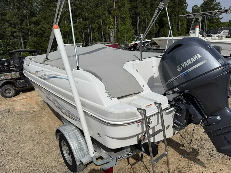 Slide: The Image of Starcraft 1915 Deck boat Yamaha 115 2018 - 32