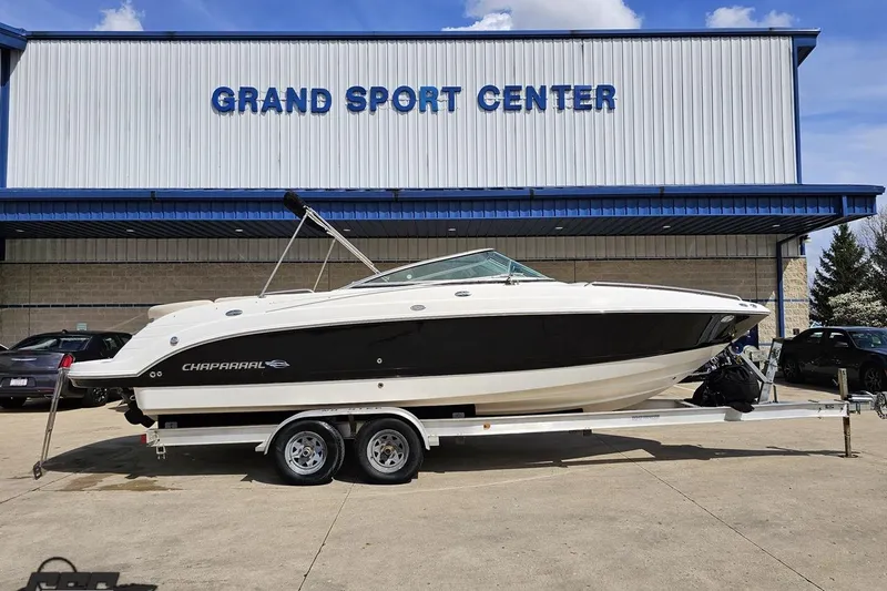 The Image of 2007 Chaparral 256 SSi boat on trailer at Grand Sport Center. - 0