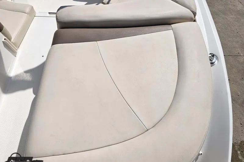Slide: The Image of 2007 Chaparral 256 SSi boat seating, beige upholstery, close-up view. - 33
