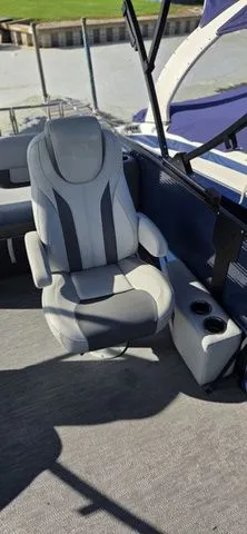 Slide: The Image of Godfrey Monaco 235 DFL 27" iMPACT Center Tube Package 2024 - 10