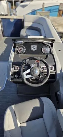 Slide: The Image of Godfrey Monaco 235 DFL 27" iMPACT Center Tube Package 2024 - 4