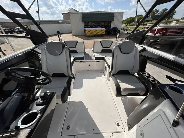 Slide: The Image of Yamaha 222S 2023 - 17