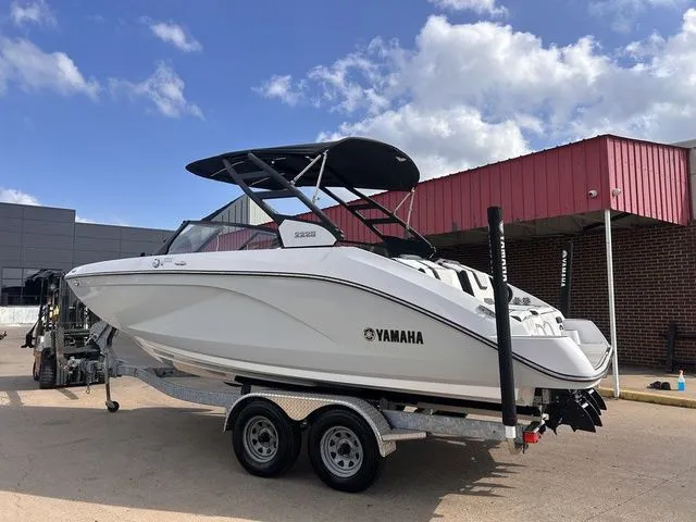 Slide: The Image of Yamaha 222S 2023 - 6