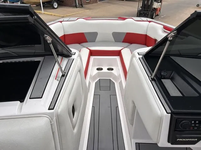 Slide: The Image of Moomba Max 2019 - 11