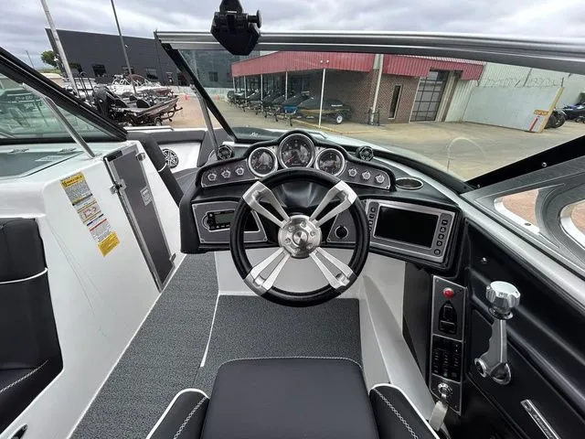 Slide: The Image of MasterCraft XT23 2017 - 21