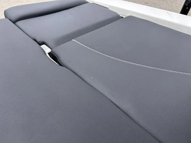 Slide: The Image of MasterCraft XT23 2017 - 28