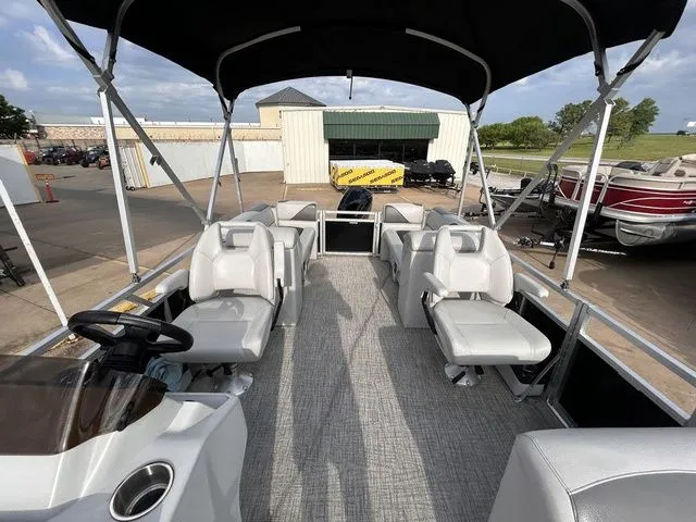 Slide: The Image of Avalon Venture Quad Lounger 21 FT 2180QL 2023 - 14