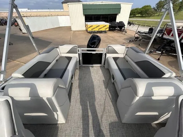 Slide: The Image of Avalon Venture Quad Lounger 21 FT 2180QL 2023 - 15