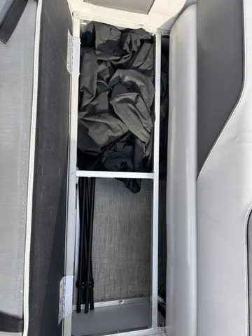 Slide: The Image of Avalon Venture Quad Lounger 21 FT 2180QL 2023 - 21