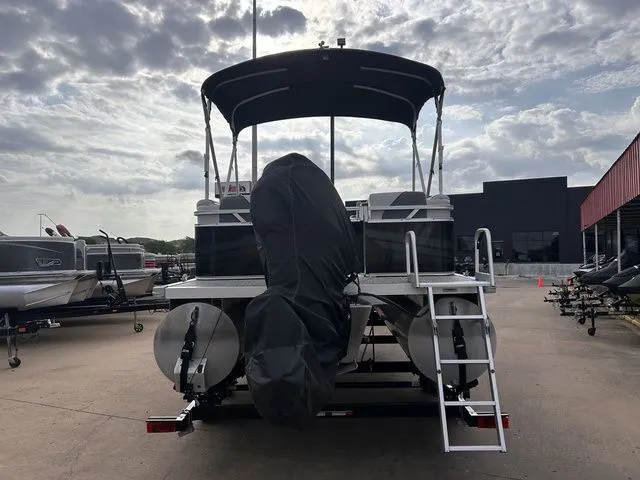 Slide: The Image of Avalon Venture Quad Lounger 21 FT 2180QL 2023 - 4