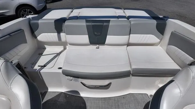 Slide: The Image of Chaparral 19 SSi 2021 - 15