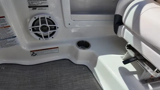 Slide: The Image of Chaparral 19 SSi 2021 - 19