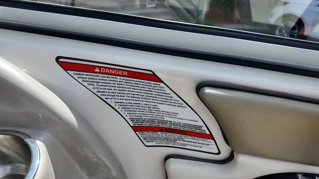 Slide: The Image of Sea Ray 200 Sundeck 2007 - 17