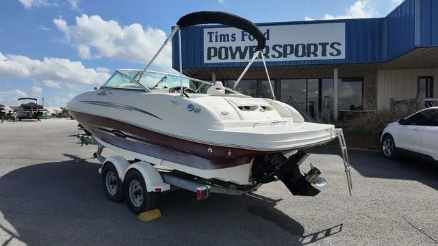 Slide: The Image of Sea Ray 200 Sundeck 2007 - 3