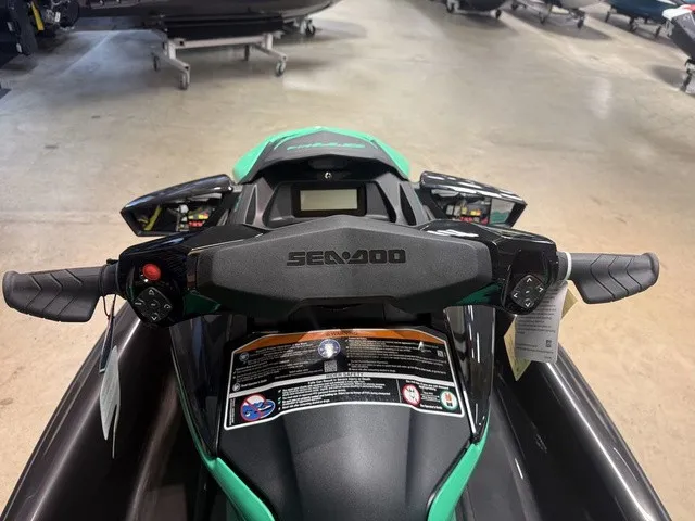 Slide: The Image of Sea-Doo GTI SE 170 2026 - 14