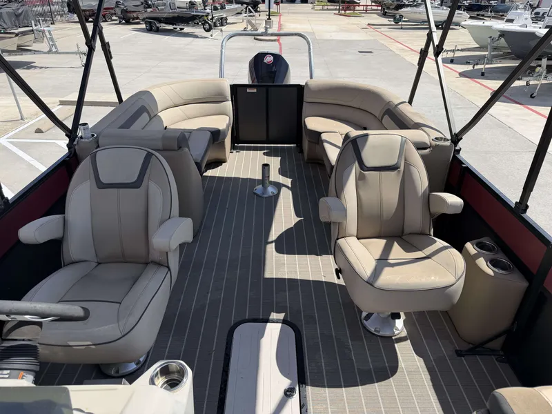 Slide: The Image of Viaggio L22U 2022 - 14