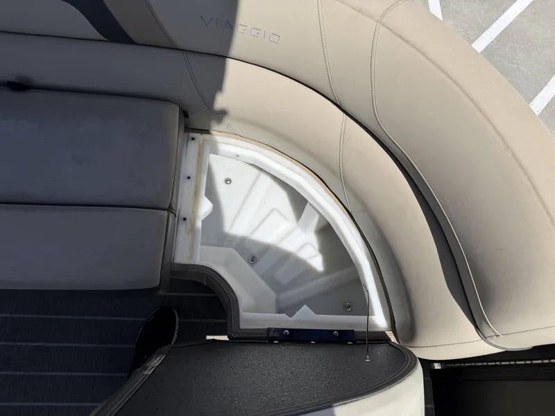 Slide: The Image of Viaggio L22U 2022 - 18