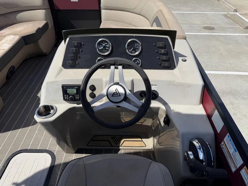 Slide: The Image of Viaggio L22U 2022 - 23