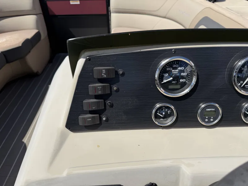 Slide: The Image of Viaggio L22U 2022 - 24