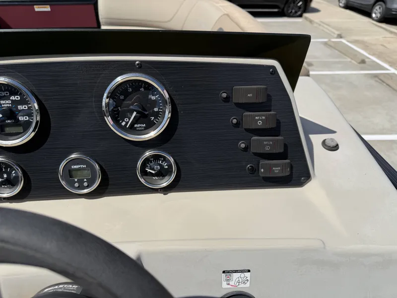 Slide: The Image of Viaggio L22U 2022 - 25