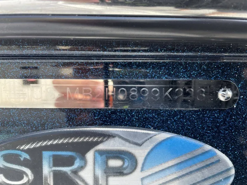 Slide: The Image of Malibu Wakesetter 25 LSV 2023 - 20