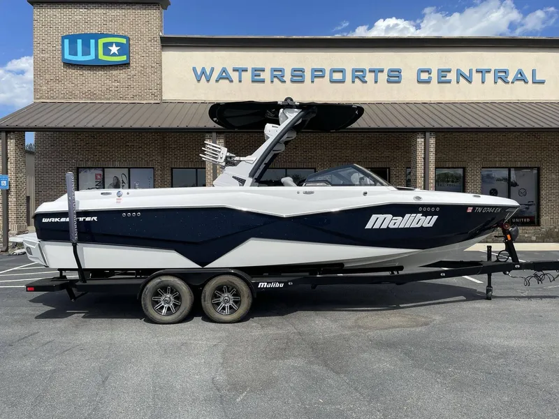 Slide: The Image of Malibu Wakesetter 25 LSV 2023 - 4