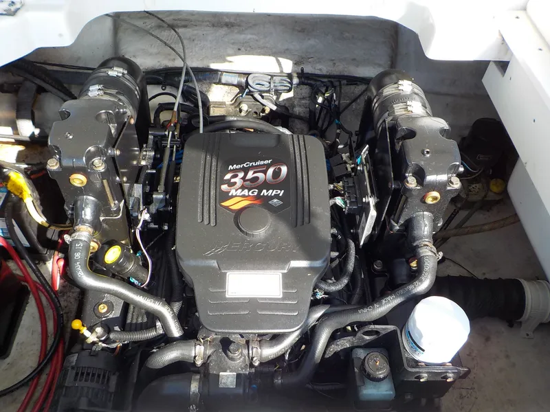 Slide: The Image of Crownline Boats Bowrider 226 LS 2005 - 12