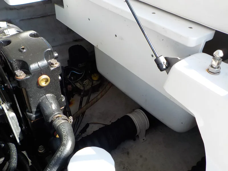 Slide: The Image of Crownline Boats Bowrider 226 LS 2005 - 13