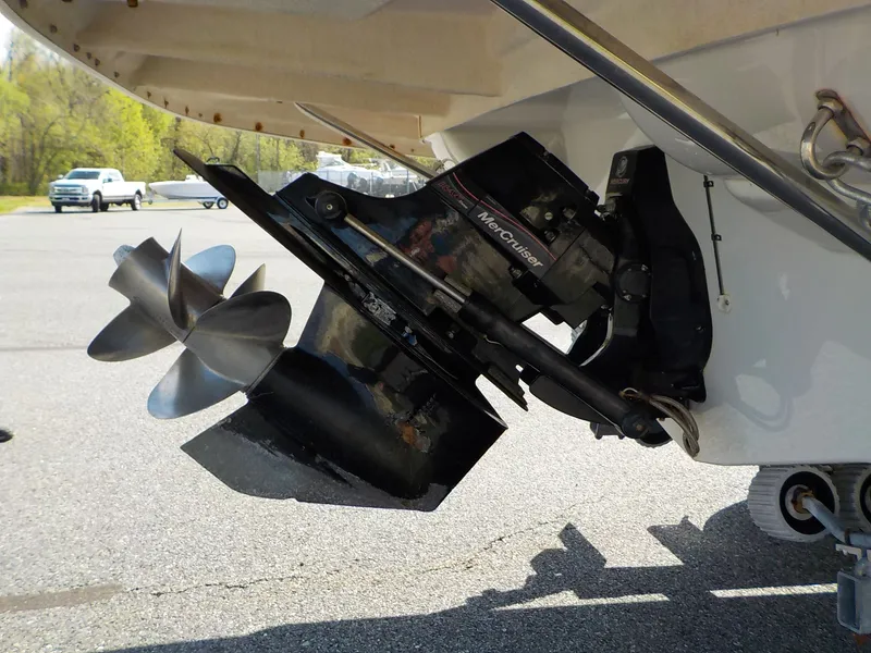 Slide: The Image of Crownline Boats Bowrider 226 LS 2005 - 16