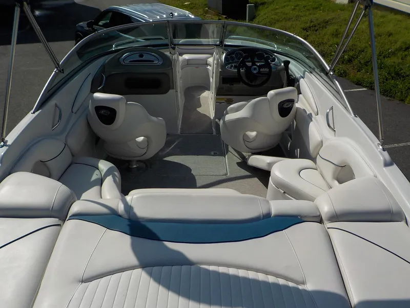 Slide: The Image of Crownline Boats Bowrider 226 LS 2005 - 17