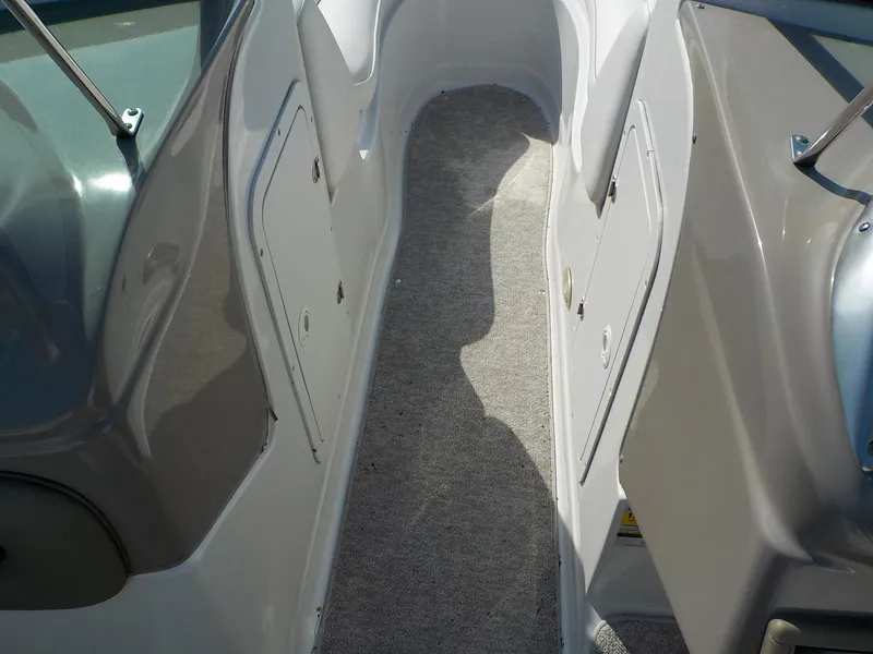 Slide: The Image of Crownline Boats Bowrider 226 LS 2005 - 22