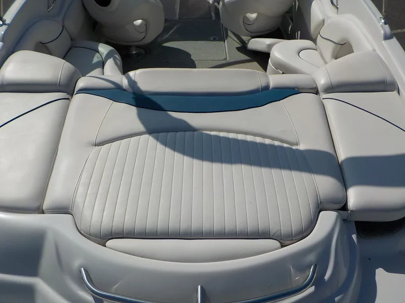 Slide: The Image of Crownline Boats Bowrider 226 LS 2005 - 7