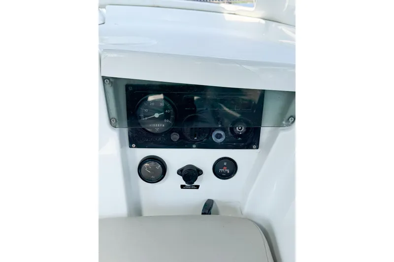 Slide: The Image of Control panel of a 2002 Beneteau Oceanis 42CC sailboat. - 33