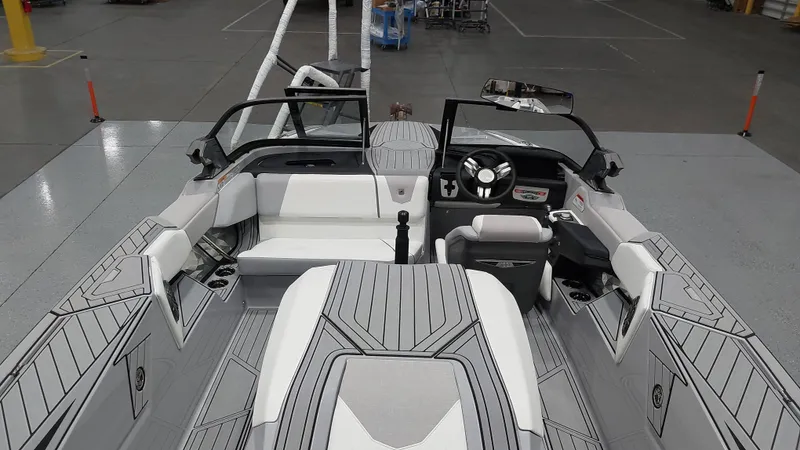 Slide: The Image of Nautique Ski 2025 - 11