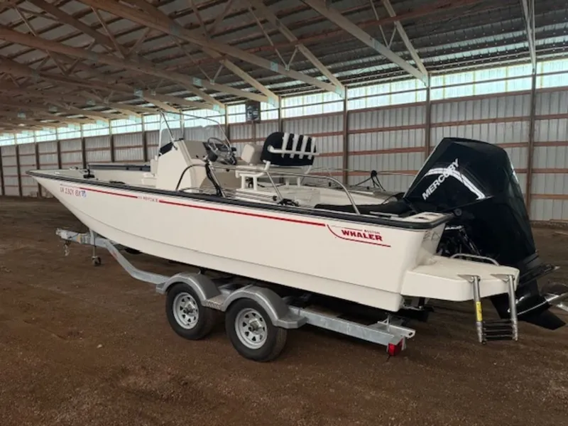 The Image of Boston Whaler 210 Montauk 2023 - 0