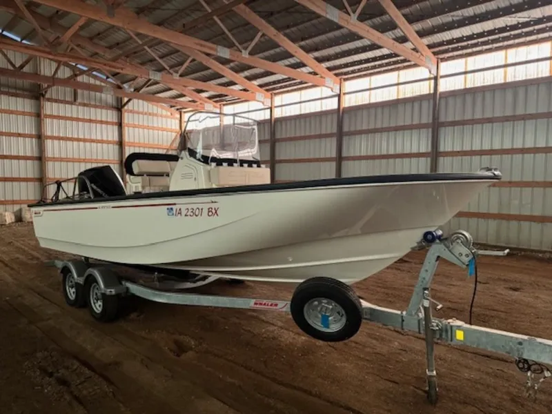 Slide: The Image of Boston Whaler 210 Montauk 2023 - 3