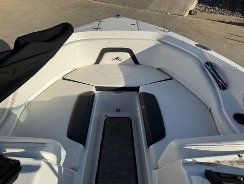 Slide: The Image of Monterey 224FS 2023 - 4