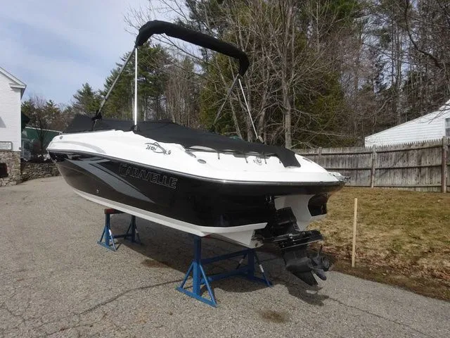 Slide: The Image of Caravelle 24 EBI 2014 - 3